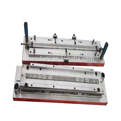 Beli Plat Header Radiator Brazing Die untuk 22x2mm Aluminium Flat Tube pembuatan online