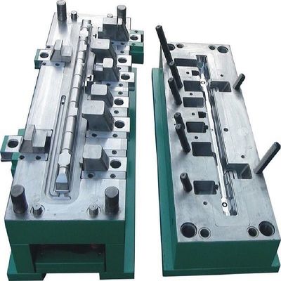 Beli Customized Auto Radiator Plastic Tank Injection Mold dengan 100.000+ Tank Life 45#/50#/P20 Material dan Desain 3D pembuatan online