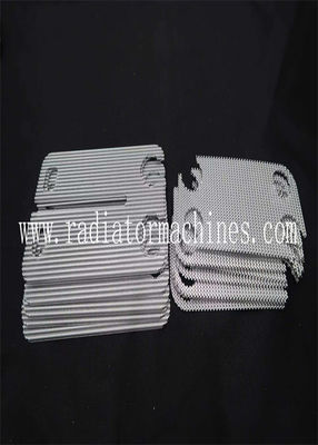 Radiator Customized Aluminium Wavy Fin Heat Exchanger Fin untuk bermacam-macam Tinggi dan Pitch Fin